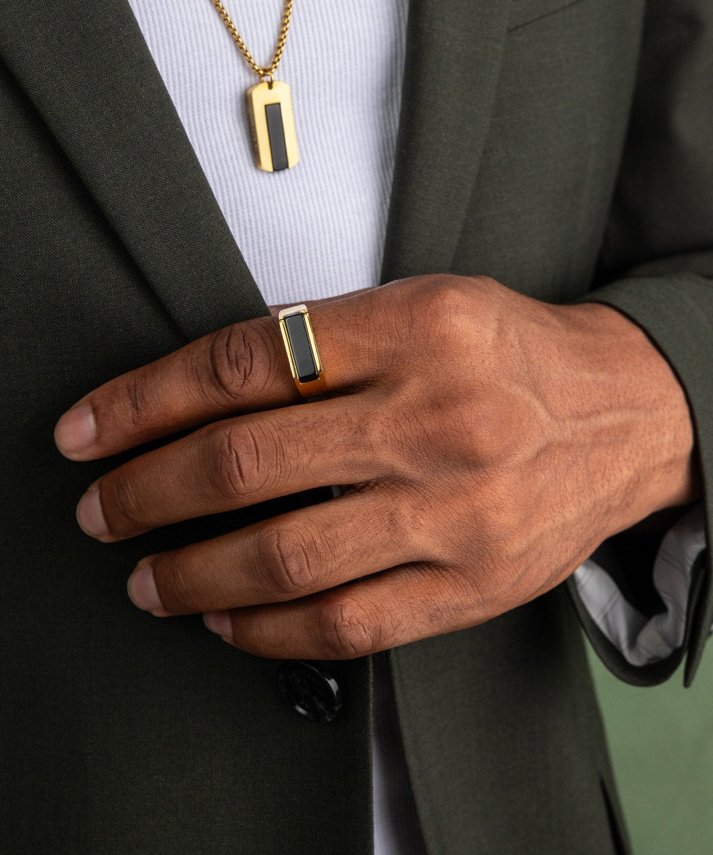 Signet Ring 7mm Black Agate | Gold